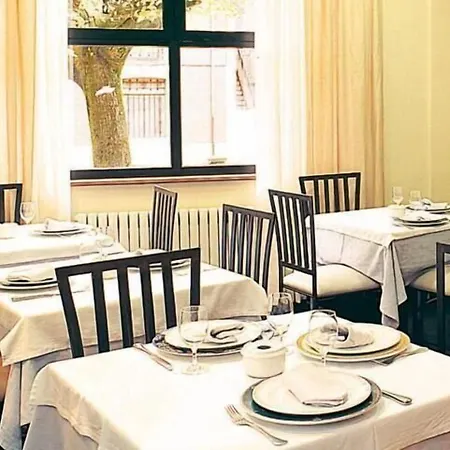 Hotel Casa El Rapido 2*